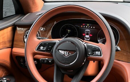 Bentley Bentayga I, 2024 год, 34 900 000 рублей, 17 фотография