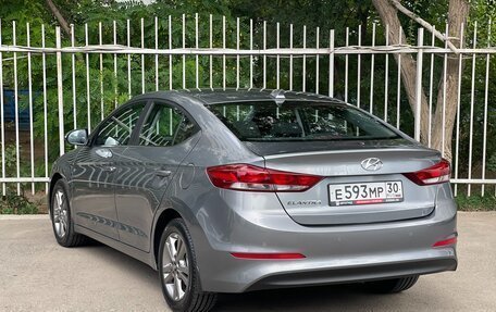 Hyundai Elantra VI рестайлинг, 2018 год, 1 450 000 рублей, 10 фотография