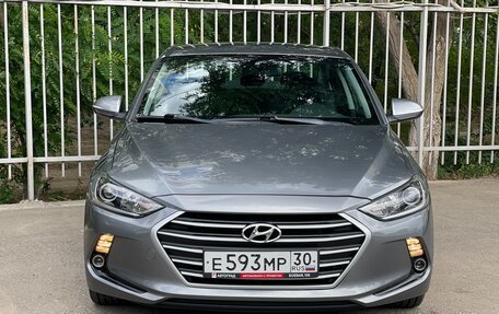 Hyundai Elantra VI рестайлинг, 2018 год, 1 450 000 рублей, 6 фотография