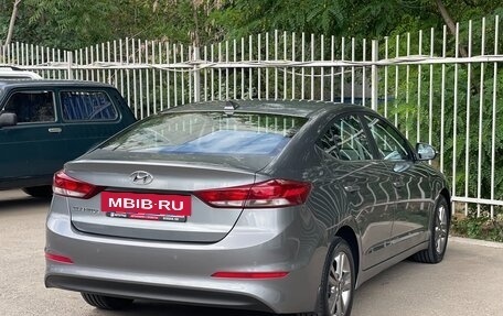 Hyundai Elantra VI рестайлинг, 2018 год, 1 450 000 рублей, 13 фотография