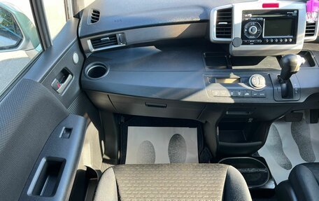 Honda Freed I, 2010 год, 999 000 рублей, 18 фотография