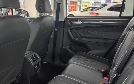 Volkswagen Tiguan II, 2022 год, 2 580 000 рублей, 11 фотография