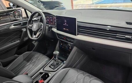 Volkswagen Tiguan II, 2022 год, 2 580 000 рублей, 9 фотография