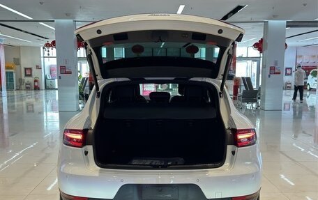 Porsche Macan I рестайлинг, 2021 год, 4 938 000 рублей, 6 фотография