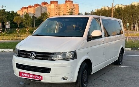 Volkswagen Caravelle T5, 2013 год, 1 250 000 рублей, 2 фотография