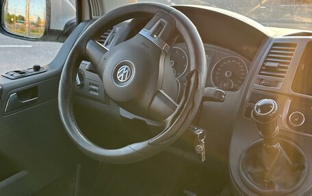 Volkswagen Caravelle T5, 2013 год, 1 250 000 рублей, 7 фотография
