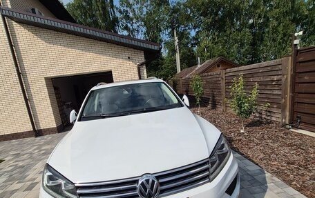 Volkswagen Touareg III, 2016 год, 2 700 000 рублей, 2 фотография