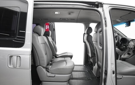 Hyundai Grand Starex Grand Starex I рестайлинг 2, 2013 год, 1 590 000 рублей, 19 фотография