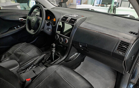 Toyota Corolla, 2011 год, 915 000 рублей, 11 фотография