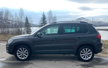 Volkswagen Tiguan I, 2015 год, 1 700 000 рублей, 2 фотография
