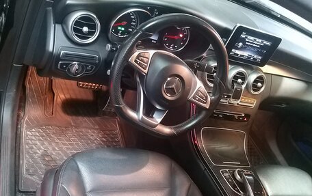 Mercedes-Benz C-Класс, 2018 год, 2 400 000 рублей, 17 фотография