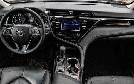 Toyota Camry, 2020 год, 2 299 000 рублей, 5 фотография