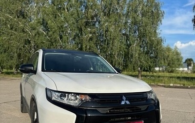 Mitsubishi Outlander III рестайлинг 3, 2015 год, 2 350 000 рублей, 1 фотография
