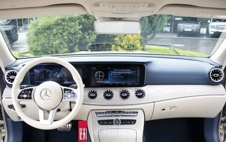 Mercedes-Benz E-Класс, 2019 год, 3 498 000 рублей, 19 фотография