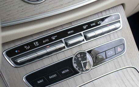 Mercedes-Benz E-Класс, 2019 год, 3 498 000 рублей, 23 фотография