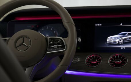 Mercedes-Benz E-Класс, 2019 год, 3 498 000 рублей, 28 фотография