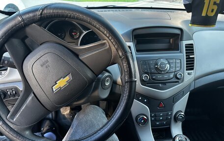 Chevrolet Cruze II, 2012 год, 800 000 рублей, 3 фотография