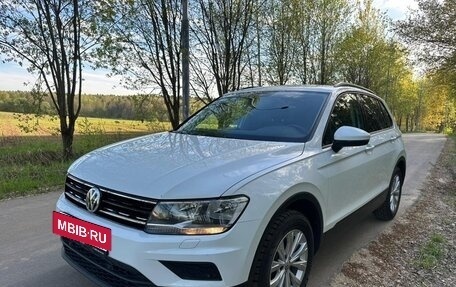 Volkswagen Tiguan II, 2018 год, 1 791 000 рублей, 2 фотография