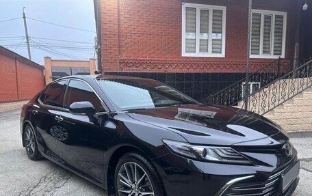 Toyota Camry, 2023 год, 3 150 000 рублей, 2 фотография