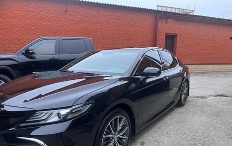 Toyota Camry, 2023 год, 3 150 000 рублей, 4 фотография