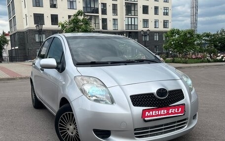 Toyota Yaris III рестайлинг, 2008 год, 357 120 рублей, 1 фотография