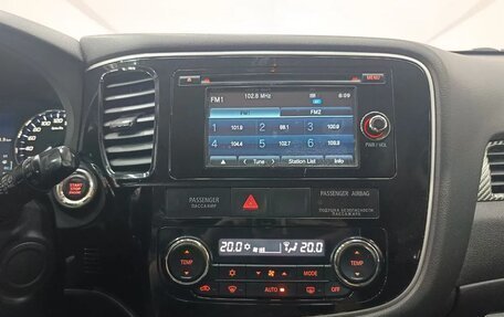 Mitsubishi Outlander III рестайлинг 3, 2014 год, 1 270 000 рублей, 11 фотография