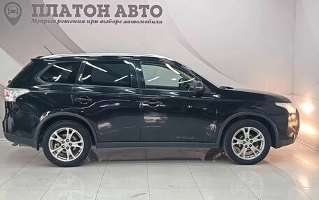 Mitsubishi Outlander III рестайлинг 3, 2014 год, 1 270 000 рублей, 4 фотография