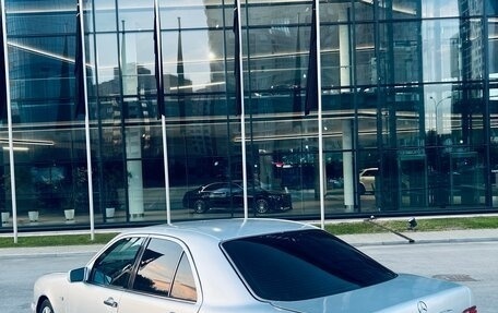 Mercedes-Benz E-Класс, 1996 год, 425 000 рублей, 10 фотография