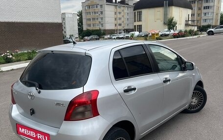 Toyota Yaris III рестайлинг, 2008 год, 357 120 рублей, 6 фотография