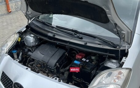 Toyota Yaris III рестайлинг, 2008 год, 357 120 рублей, 11 фотография