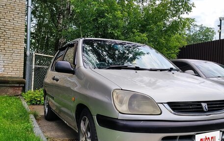 Toyota Raum I, 2000 год, 320 000 рублей, 2 фотография