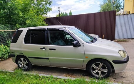 Toyota Raum I, 2000 год, 320 000 рублей, 3 фотография