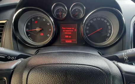 Opel Astra J, 2011 год, 680 000 рублей, 3 фотография