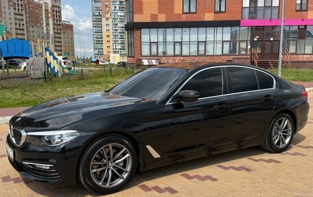 BMW 5 серия, 2019 год, 2 950 000 рублей, 3 фотография