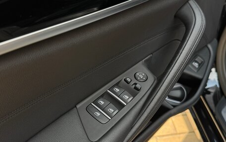 BMW 5 серия, 2019 год, 2 950 000 рублей, 21 фотография