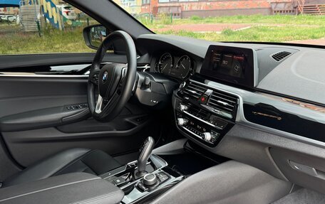 BMW 5 серия, 2019 год, 2 950 000 рублей, 28 фотография