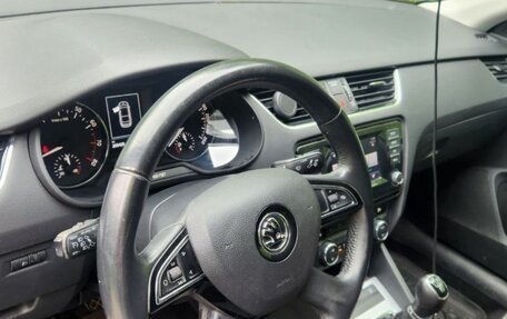 Skoda Octavia, 2014 год, 900 000 рублей, 4 фотография