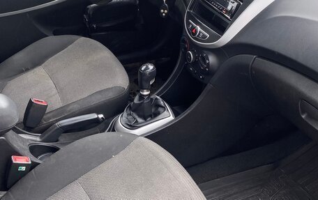 Hyundai Solaris II рестайлинг, 2012 год, 650 000 рублей, 6 фотография