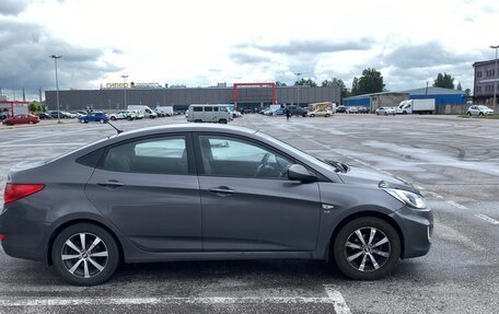 Hyundai Solaris II рестайлинг, 2012 год, 650 000 рублей, 4 фотография