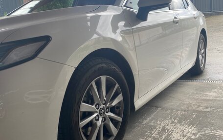 Toyota Camry, 2018 год, 2 380 000 рублей, 2 фотография