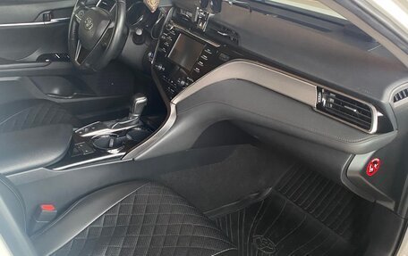 Toyota Camry, 2018 год, 2 380 000 рублей, 12 фотография