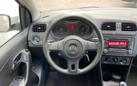 Volkswagen Polo VI (EU Market), 2011 год, 619 000 рублей, 11 фотография