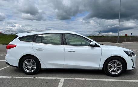 Ford Focus IV, 2019 год, 1 360 000 рублей, 2 фотография