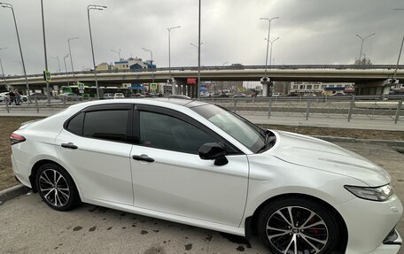 Toyota Camry, 2018 год, 3 100 000 рублей, 9 фотография