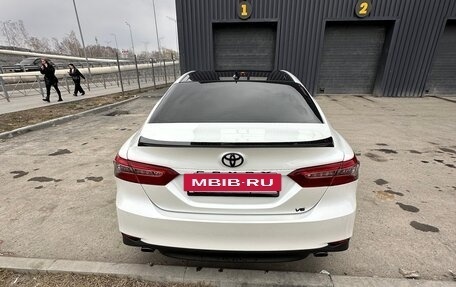 Toyota Camry, 2018 год, 3 100 000 рублей, 13 фотография