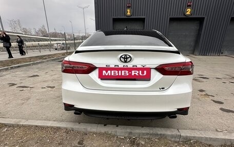 Toyota Camry, 2018 год, 3 100 000 рублей, 14 фотография