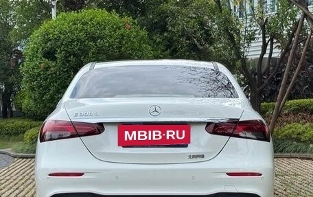 Mercedes-Benz E-Класс, 2021 год, 3 990 000 рублей, 4 фотография
