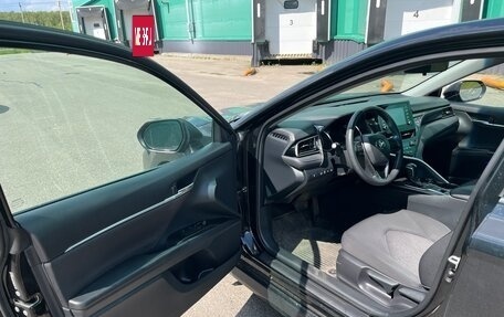 Toyota Camry, 2021 год, 2 250 000 рублей, 8 фотография