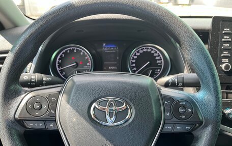 Toyota Camry, 2021 год, 2 250 000 рублей, 10 фотография