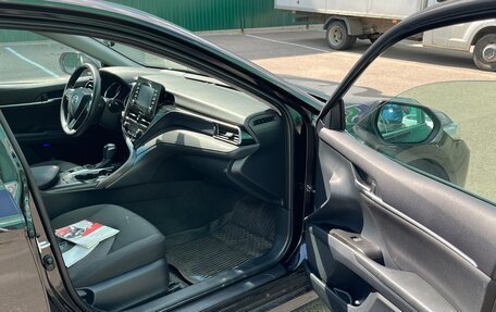 Toyota Camry, 2021 год, 2 250 000 рублей, 13 фотография